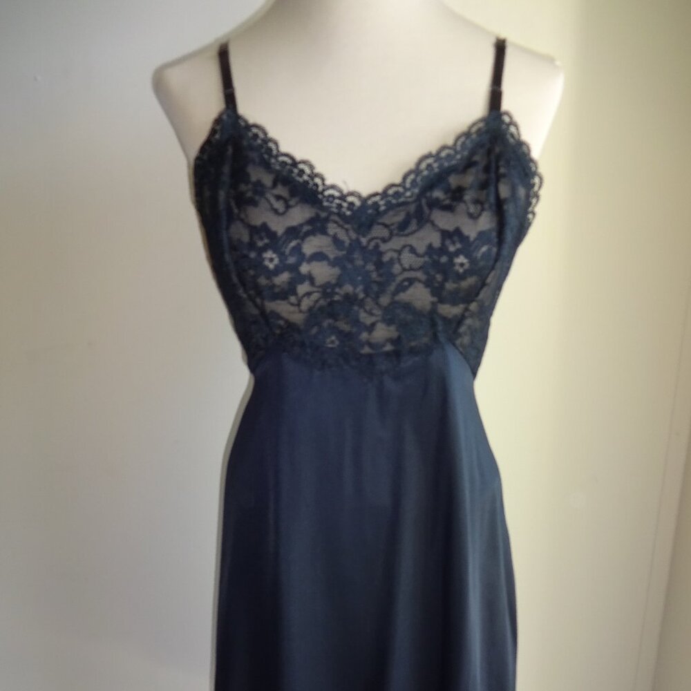 Vintage 1960s Black Van Raalte Full Slip Lace Flowers Top 34 S All Nylon USA